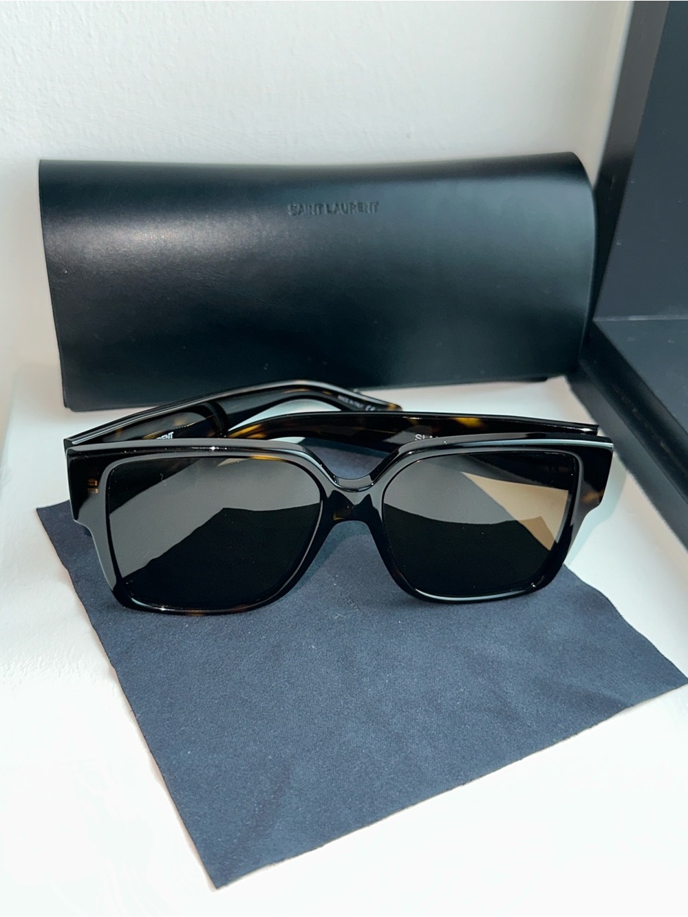 Saint Laurent Black and Gold Oversized Cat-Eye Sunglasses - Picture 3 of 16